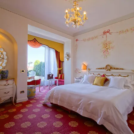 E Palazzo Aminta - A Leading Of The World מלון 5*