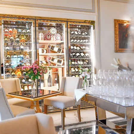 E Palazzo Aminta - A Leading Of The World Otel Stresa