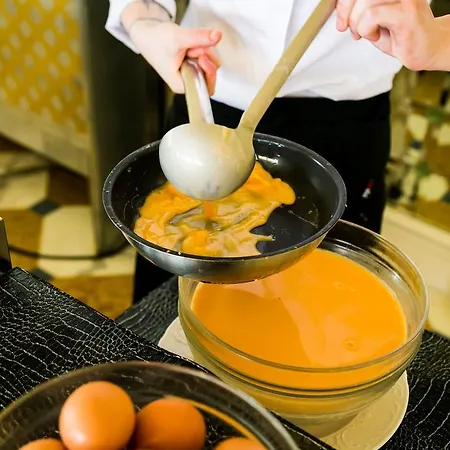 에 팔라조 아민타