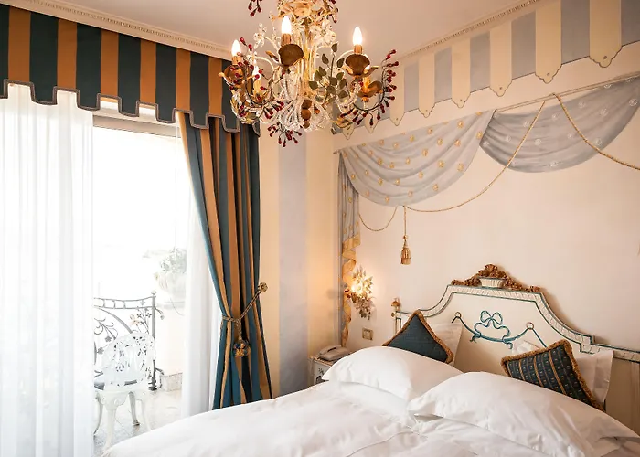 فندق E Palazzo Aminta - A Leading Of The World ستريزا