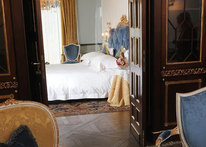 E Palazzo Aminta - A Leading Of The World فندق 5*