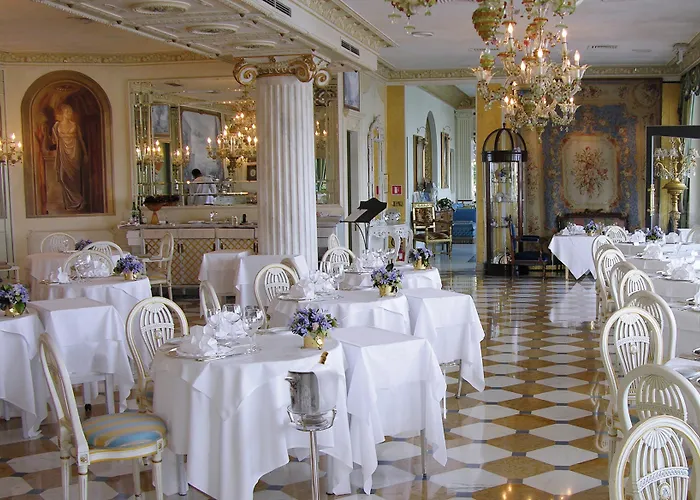 E Palazzo Aminta - A Leading Of The World 5* סטרסה