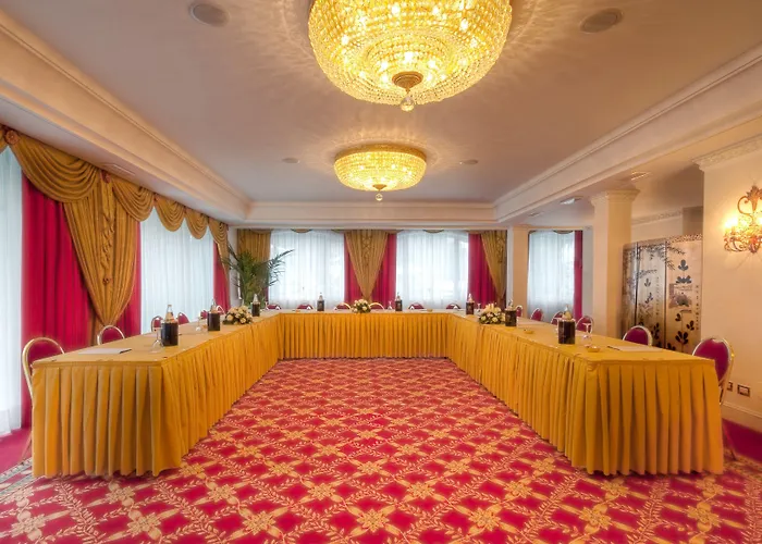 מלון E Palazzo Aminta - A Leading Of The World 5*