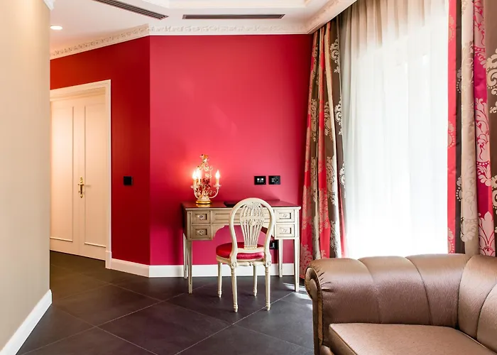 E Palazzo Aminta - A Leading Of The World מלון 5*